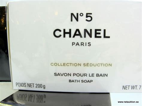 CHANEL No 5 Bath Soap (Savon Pour Le Bain) .